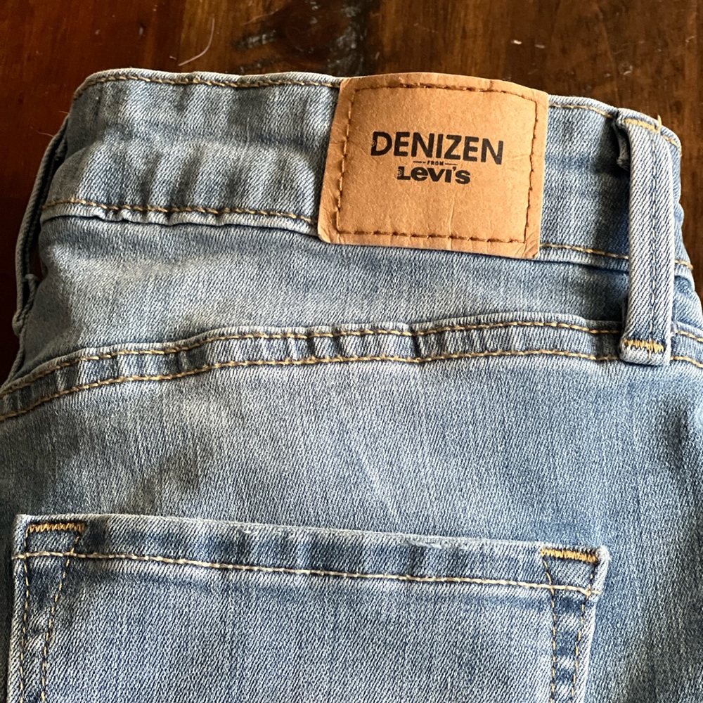 DENIZEN from Levi's Women's High Rise Skinny Jeans - Medium wash size 2 Long